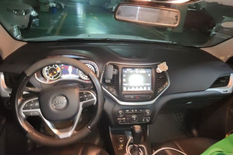 Used Jeep Cherokee 2017 2.4L Professional Smart Edition
