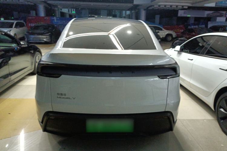 Used Tesla Model Y 2025 Rear-Wheel Drive First Edition
