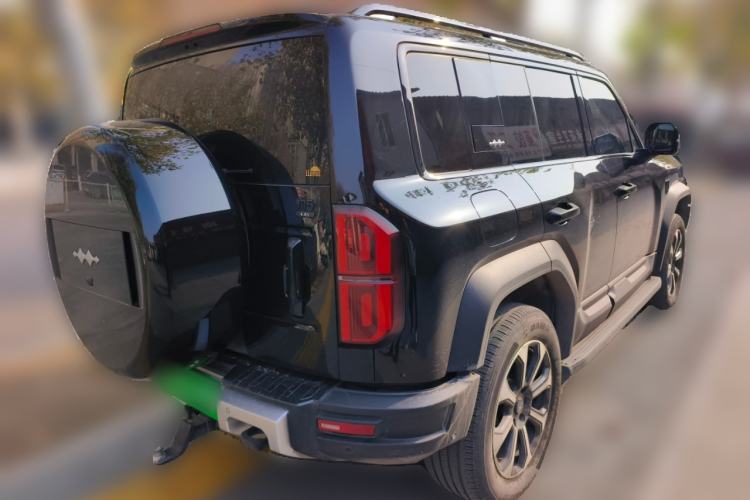 Used Formula Leopard 5 2023 Navigator Edition
