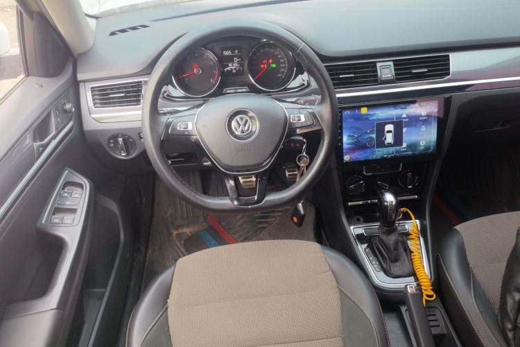 Used Volkswagen C-TREK 2018 1.5L Automatic Comfort Model Steering Wheel