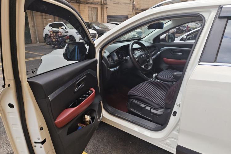 Used Haval H2s 2017 Red-Label 1.5T Dual-Clutch Comfort Model Driver Seat