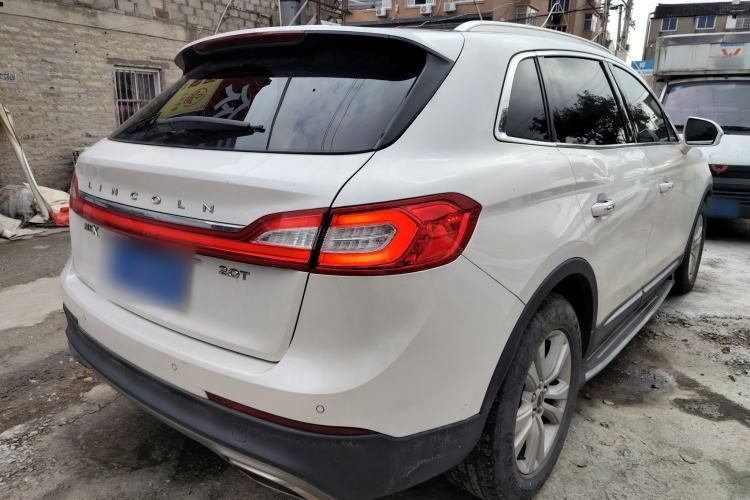 Used Lincoln MKX 2017 2.0T Two-Wheel Drive Deluxe Edition