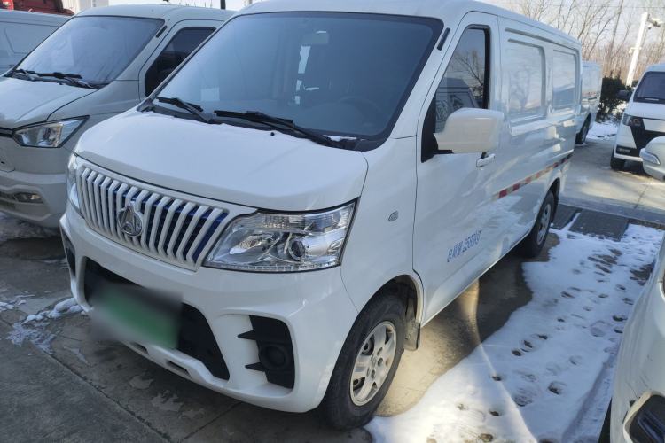 Used Chana Ruixing EM60 2022 All-Electric Van 4498 mm Long Flat Roof with Rear-Hinged Doors 2 Seats 70 kW 41.86 kWh