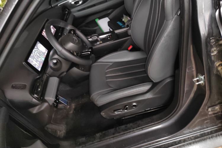 Used GAC Trumpchi EMPOW 2024 270T DCT Yingbao R-Style Edition Left Front Seat