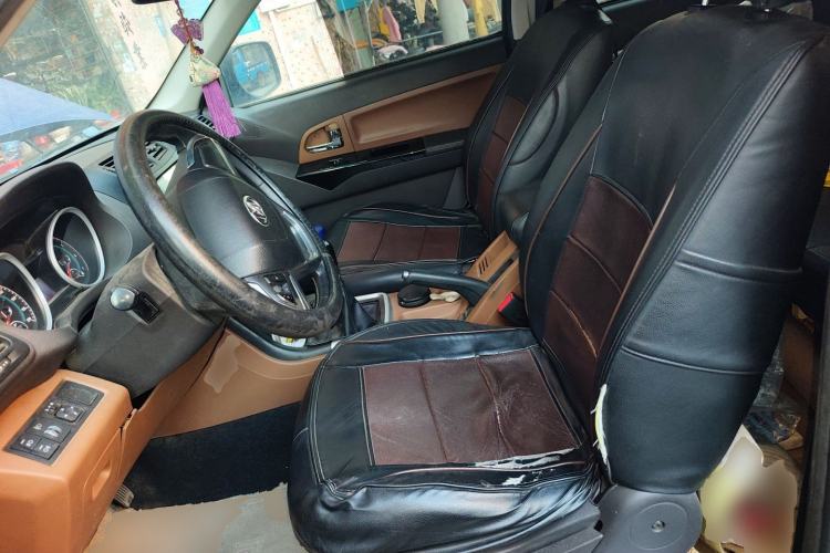 Used JDMC T7 2017 2.2L Two-Wheel Drive Comfort Edition Hatchback with Extended Wheelbase V22
