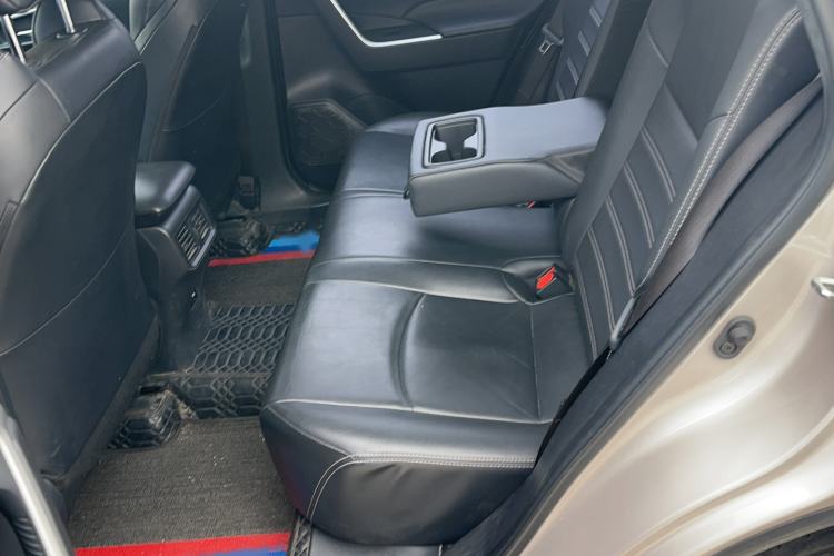 Used Toyota Wildlander 2020 2.0L CVT 4x4 Luxury Edition
