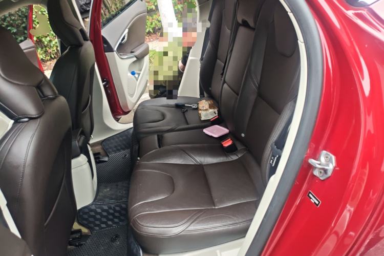 Used Volvo V40 2016 T4 Smart Luxury Edition
