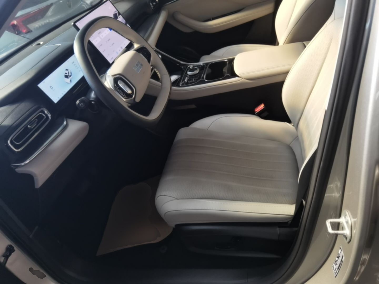 Geely Galaxy Stellar 6 2026 Model 125km Exploration+ Edition — снимка 17