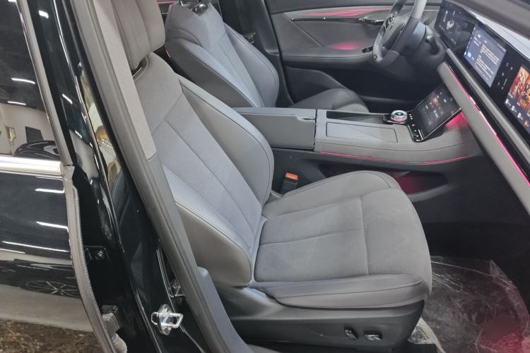 Used VOYAH PASSION 2024 PHEV Four-Wheel Drive Ultra-Long Range Executive Edition
