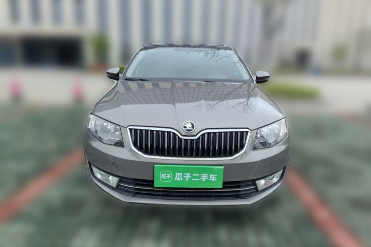 Used Skoda Octavia 2016 1.6L Manual Smart Drive Version Front