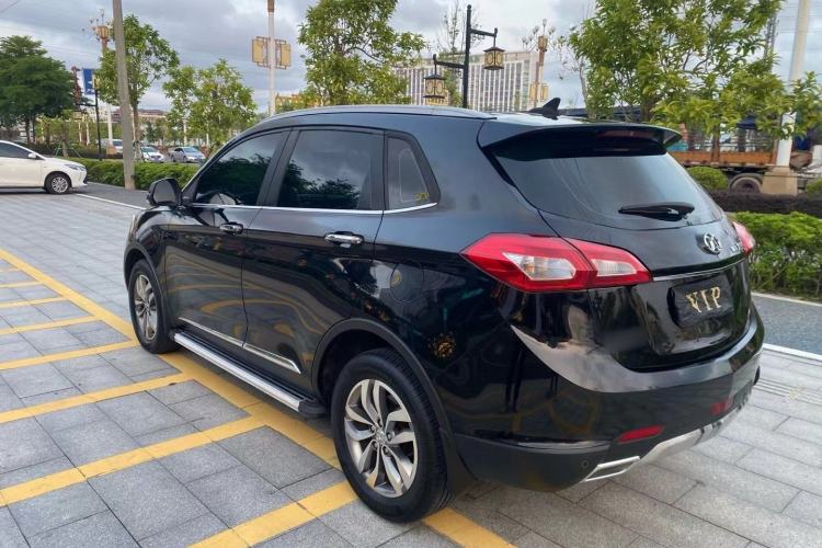 Used BAIC Senova X65 2015 2.0T Automatic Elite Model
