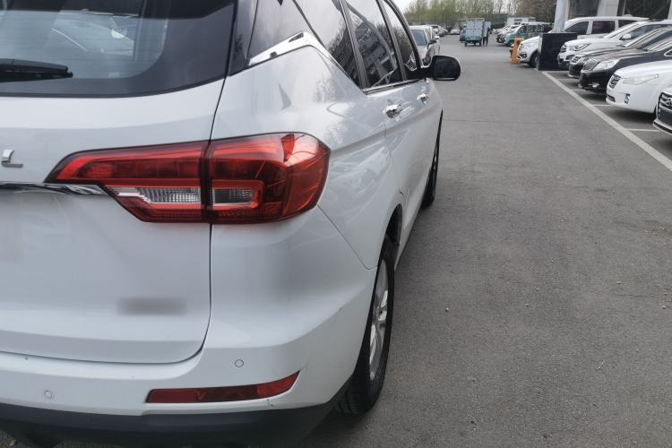 Used Haval M6 2019 1.5T Manual Two-Wheel Drive Elite Version China VI Standard Exterior 3