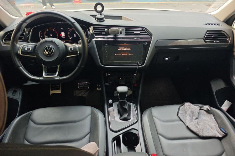 Used Volkswagen Tiguan L 2021 330TSI Automatic Two-Wheel Drive R-Line Enhanced Edition