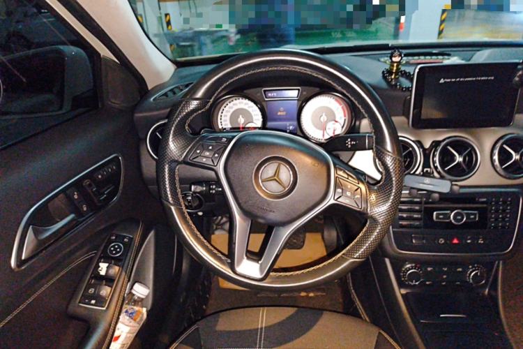 Used Mercedes-Benz GLA 2015 GLA 200 Steering Wheel
