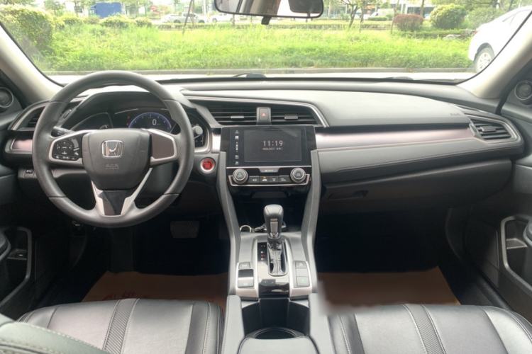 Used Honda Civic 2016 220TURBO CVT Luxury Edition
