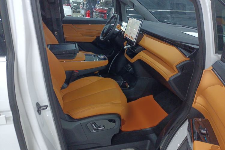 Used Geely Galaxy LEVC L380 2025 650 km Flagship Edition All-Wheel Drive