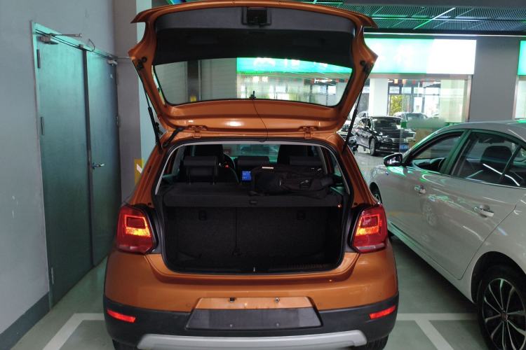 Used Volkswagen Polo 2014 1.6L Cross Polo Automatic Trunk