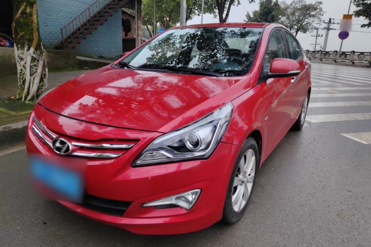 Used Hyundai Verna (older generation) 2014 1.4L Manual Top-Tier Model TOP
