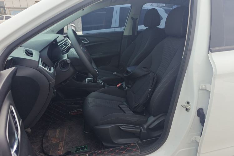 Used Roewe i5 2020 1.5L Manual 4G Connect Luxury Edition