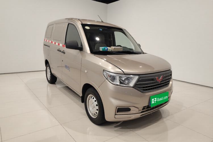 Used Wuling Hongguang V 2021 1.5L Jingqu Edition Enclosed-Window Vehicle LAR Exterior 2