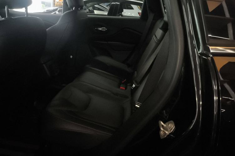 Used Jeep Cherokee 2017 2.0L Superior Edition