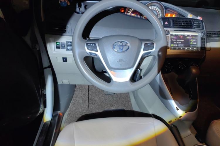 Used Toyota Verso 2014 Starlight 180E CVT Elite Edition Steering Wheel