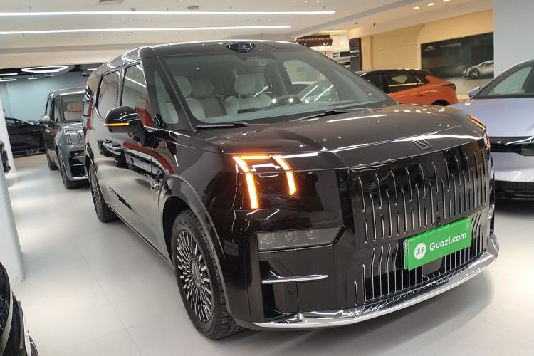 Used Zeekr 009 2024 Six-Seat Executive Version 4WD 108 kWh