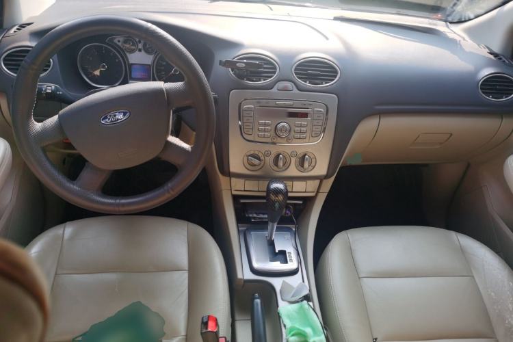 Used Ford Focus 2012 Hatchback Classic 1.8L Automatic Fashion Edition
