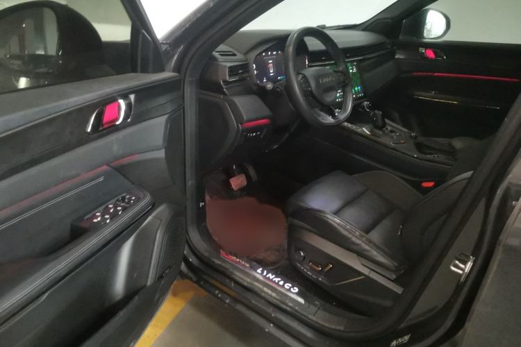 Used Lynk & Co 01 EM-P 2023 1.5TD EM-P PM Interior 3