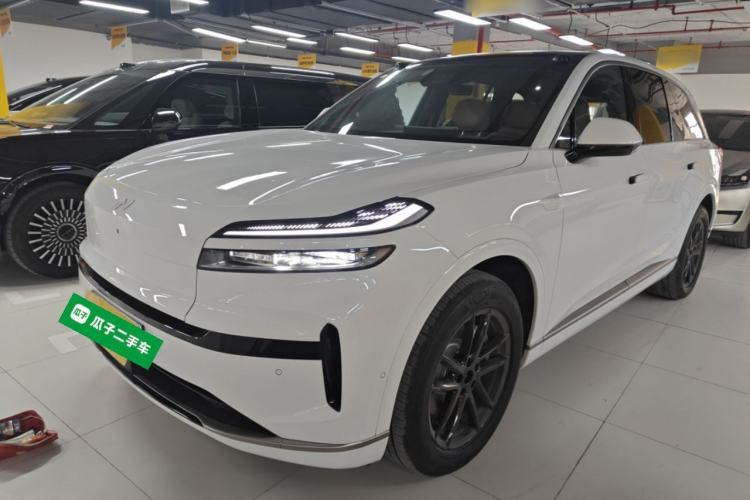 Used ONVO Luxeed L90 2025 Model—Pro Six-Seater Version