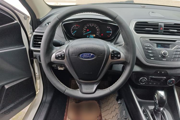Used Ford Escort 2015 1.5L Automatic Fashion Model Steering Wheel