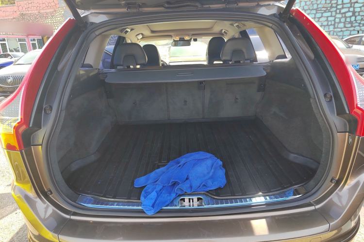 Used Volvo XC60 2016 T5 AWD Zhiyuan Edition Trunk