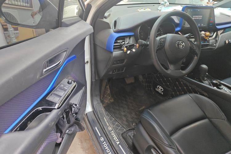 Used Toyota IZOA 2020 2.0L Enjoy Edition Driver Seat