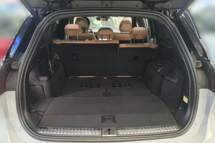 Used Nio ES8 2020 415 km Range 7-Seater Version Trunk