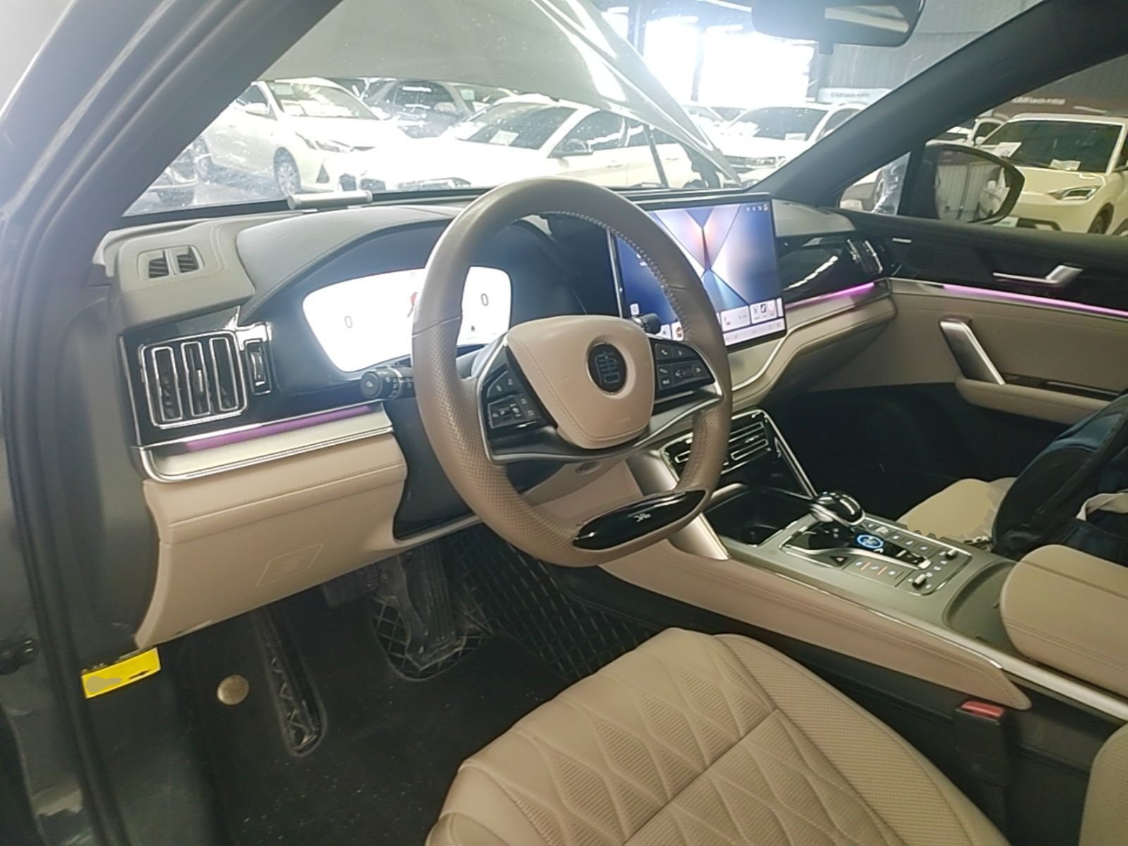 BYD Tang New Energy 2024 DM-p Champion Edition 215KM Four-Wheel Drive Deluxe Model — снимка 12