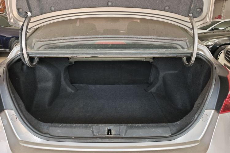 Used Geely Auto Emgrand 2019 Leading Edition 1.5L CVT Luxury Model China VI Standard