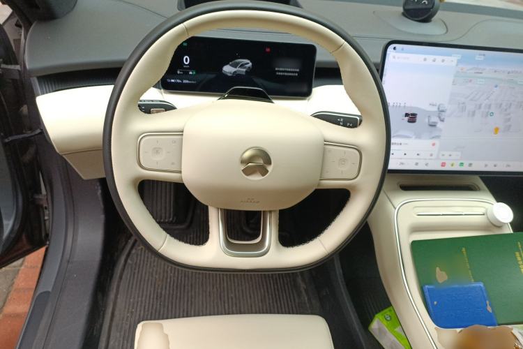 Used Nio ET5T 2025 75 kWh Touring Steering Wheel