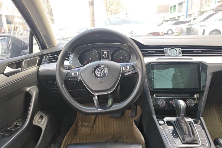 Used Volkswagen Magotan 2017 330TSI DSG Leading Model Steering Wheel