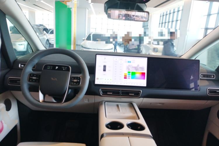 Used Li Auto MEGA 2025 Ultra Smart Refreshed Edition