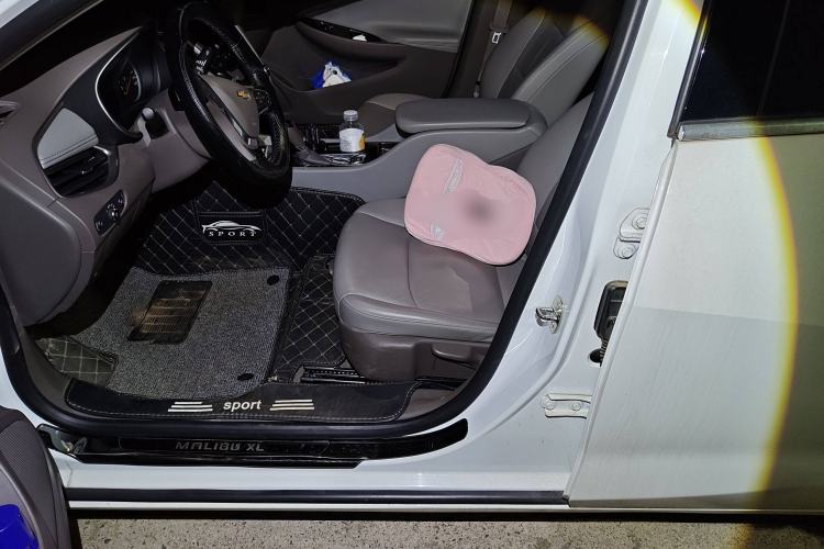 Used Chevrolet Malibu XL 2018 530T Automatic Luxury Edition Left Front Seat