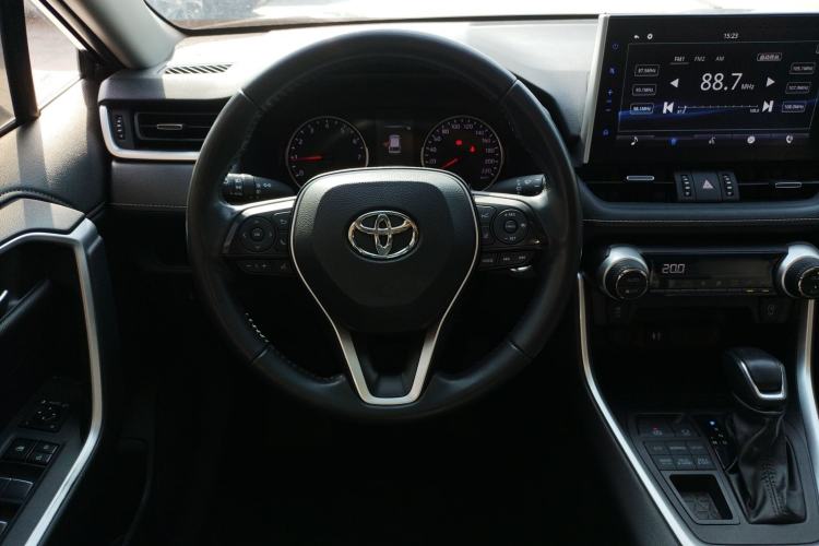 Used Toyota Wildlander 2022 2.0L CVT 4x4 Luxury PLUS Edition
