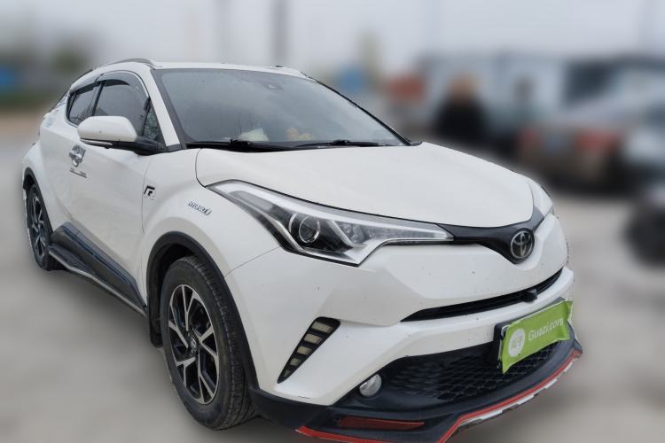 Used Toyota C-HR 2018 2.0L Leading with Sunroof China VI Standard
