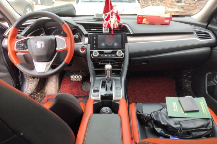 Used Honda Civic 2019 220TURBO CVT Dynamic Edition China VI Emission Standard Center Console