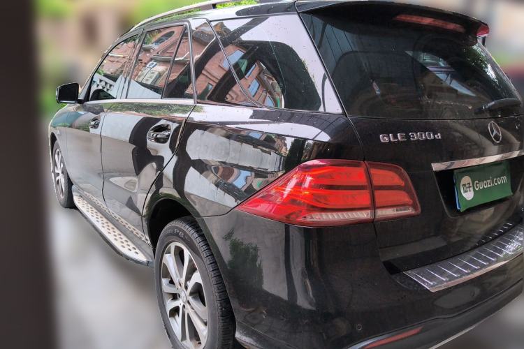 Used Mercedes-Benz GLE 2016 GLE 300 d 4MATIC
