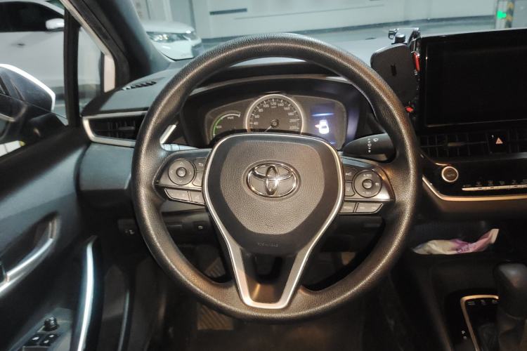 Used Toyota Levin 2022 Dual-Motor 1.8H E-CVT Leading Edition
