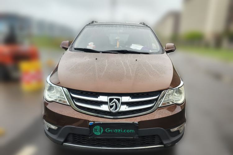Used Baojun 730 2015 1.8L Manual Luxury Navigation ESP Version 7-seater Front