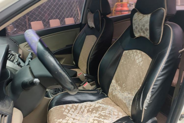 Used Hyundai Verna (older generation) 2014 1.4L Manual Smart GLS Trim Left Front Seat