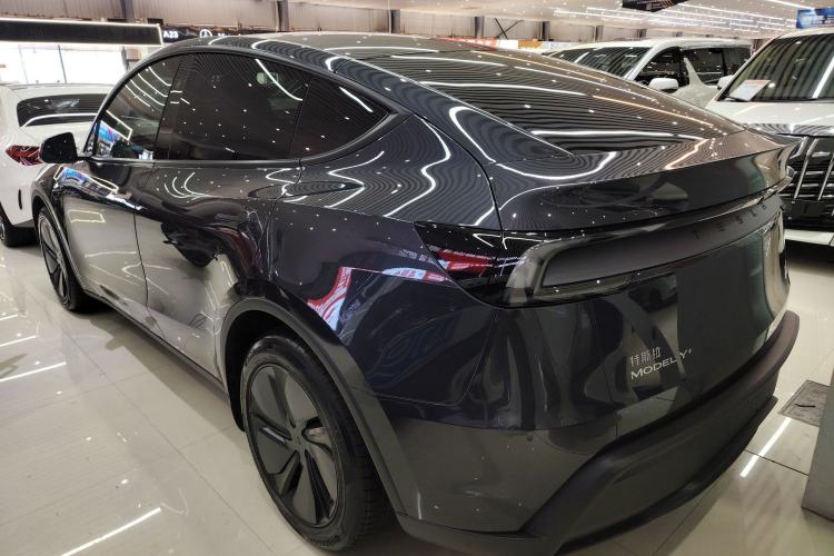 Used Tesla Model Y 2025 Long-Range All-Wheel Drive First Edition
