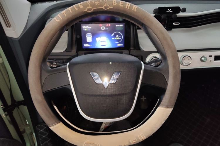 Used Wuling Hongguang MINIEV 2022 Macaron Premium Model – Lithium Iron Phosphate Steering Wheel
