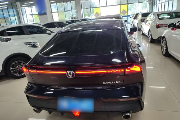 Used CHANGAN UNI-V 2022 1.5T Prestige Version